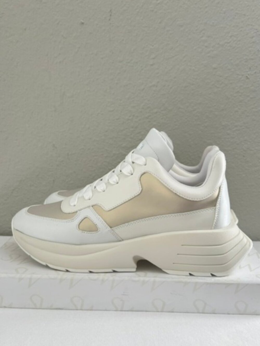 STUART WEITZMAN Willow Runner Sneakers S510ACMSVL-5/Oat